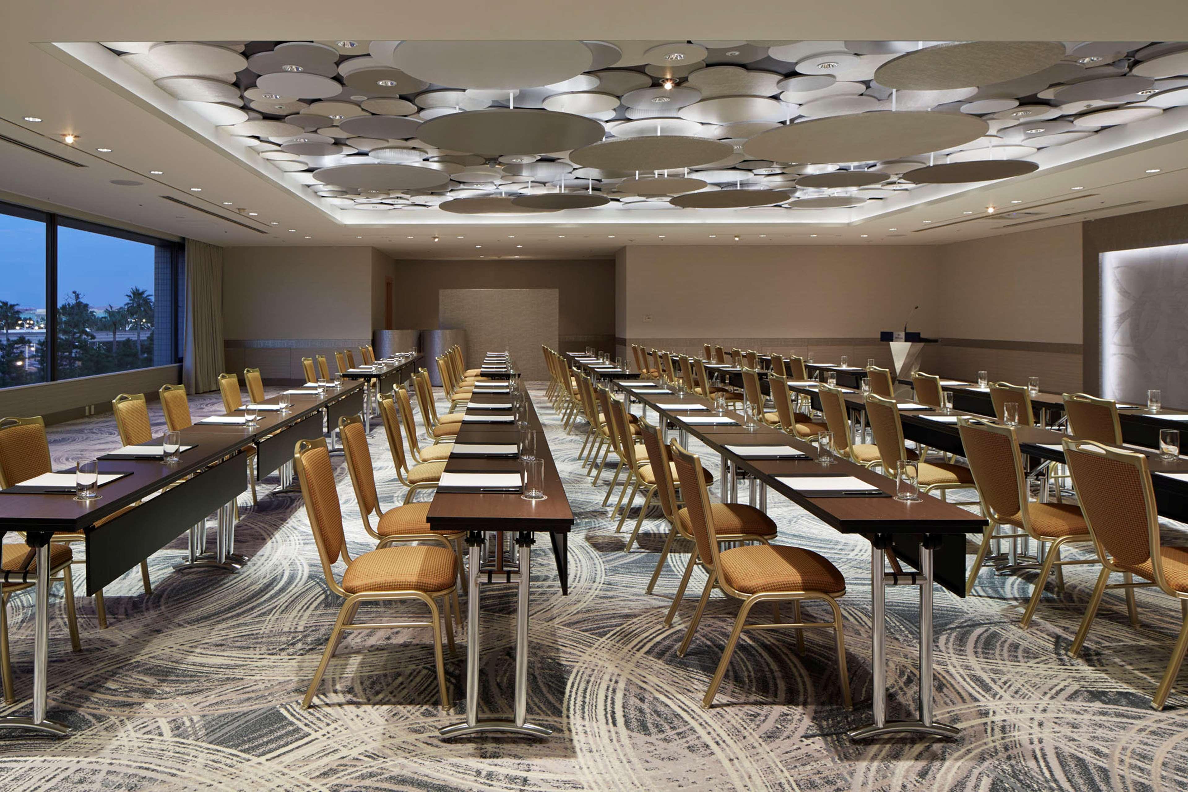 Hilton Tokyo Bay Hotell Urayasu Eksteriør bilde