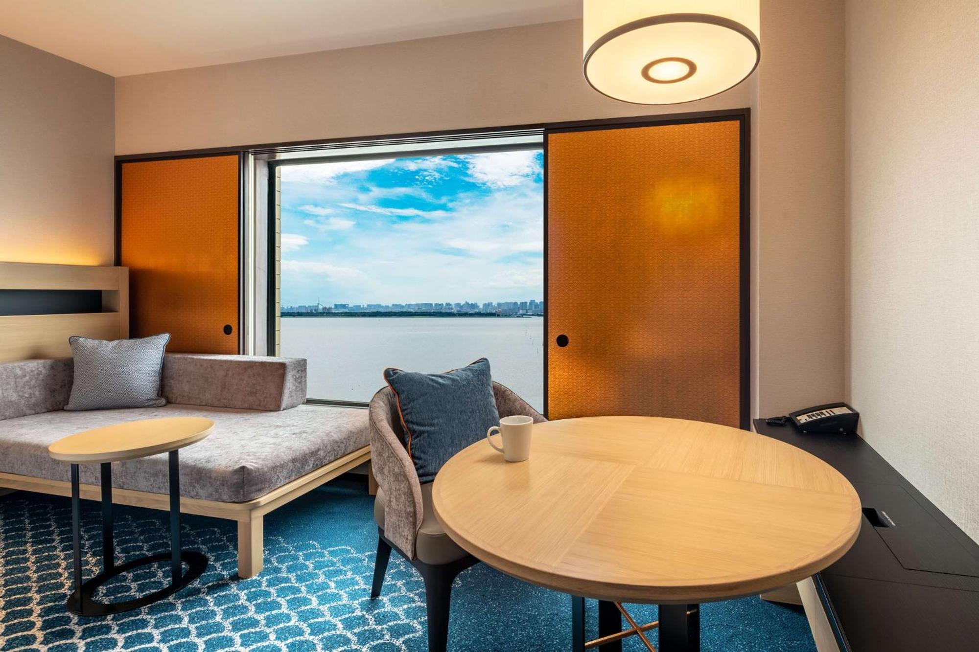 Hilton Tokyo Bay Hotell Urayasu Eksteriør bilde